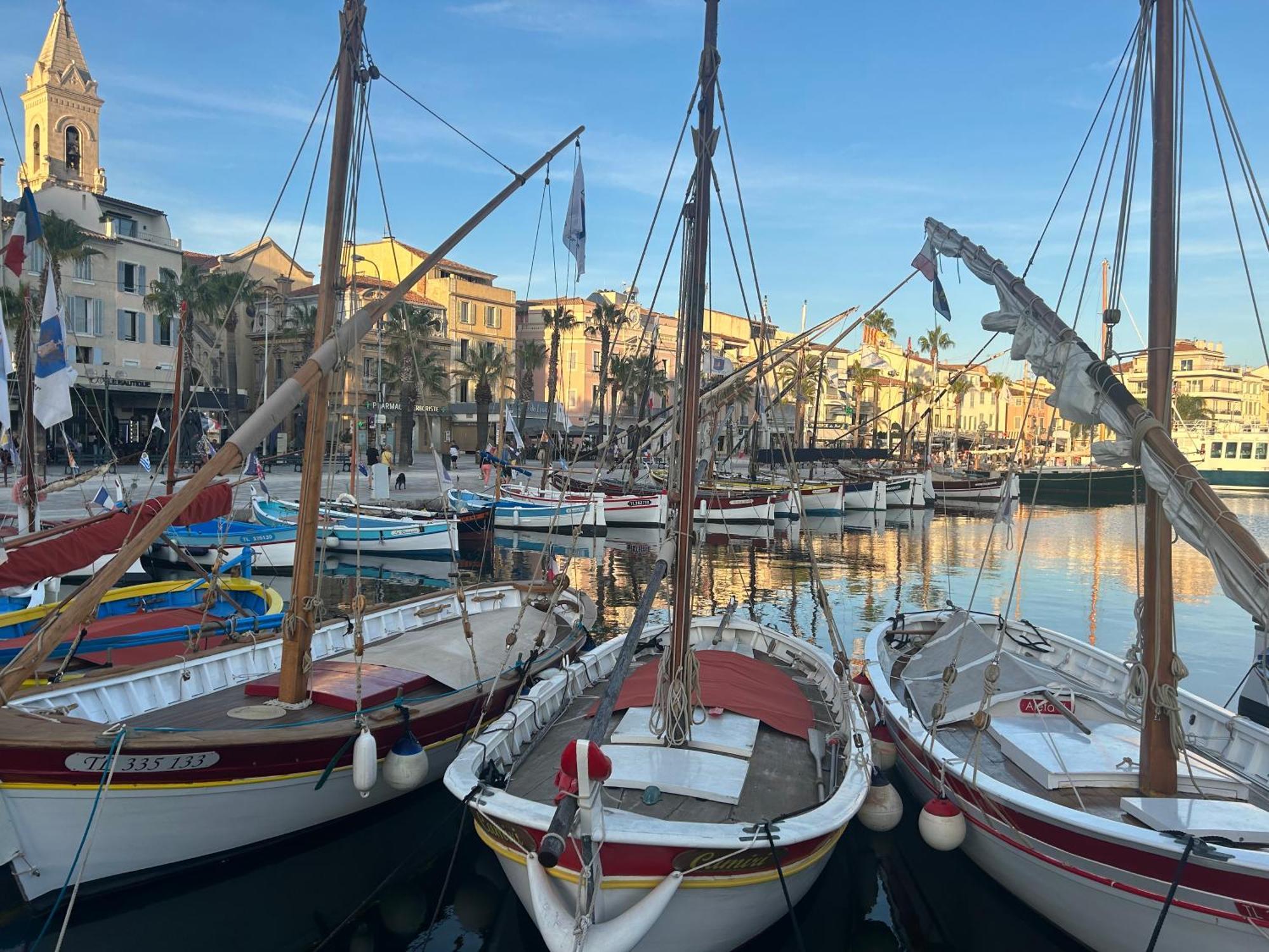 Apartment T2 Confort Et Moderne, Climatise Avec Balcon Et Parking, A 10 Min Du Port Et De La *