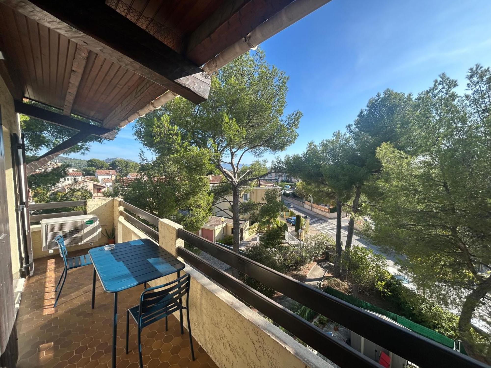 T2 Confort Et Moderne, Climatise Avec Balcon Et Parking, A 10 Min Du Port Et De La Apartment *