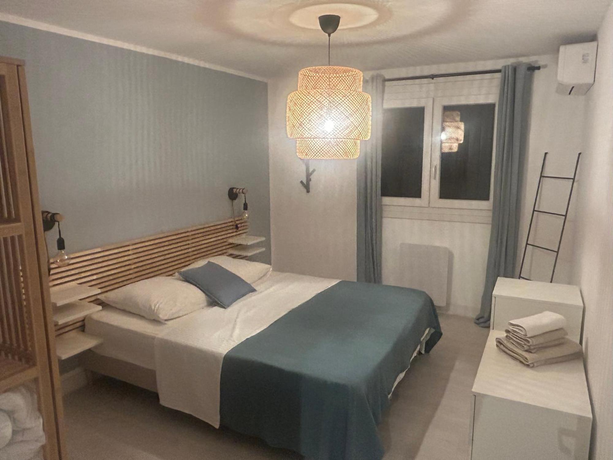 T2 Confort Et Moderne, Climatise Avec Balcon Et Parking, A 10 Min Du Port Et De La *