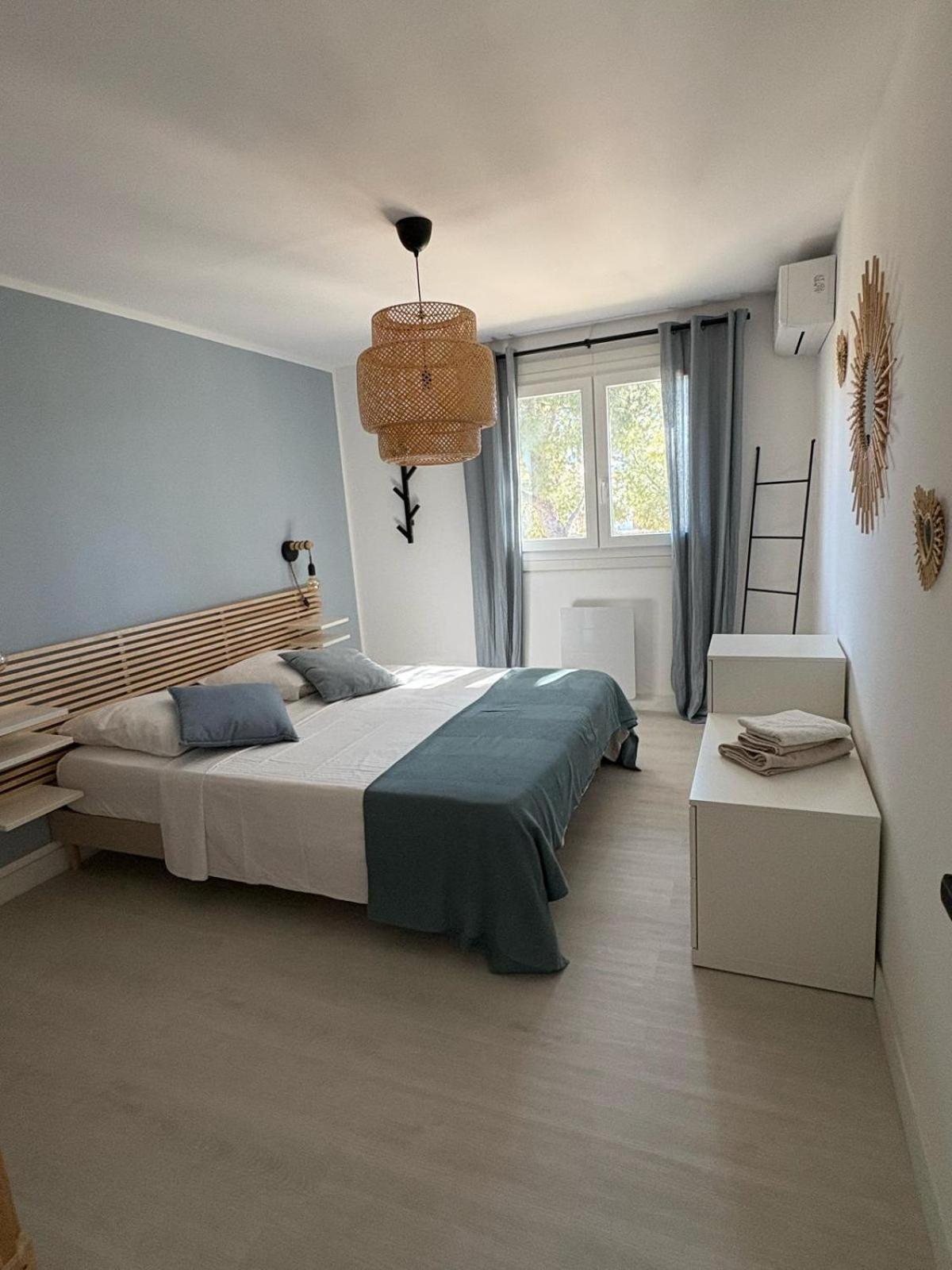 T2 Confort Et Moderne, Climatise Avec Balcon Et Parking, A 10 Min Du Port Et De La *